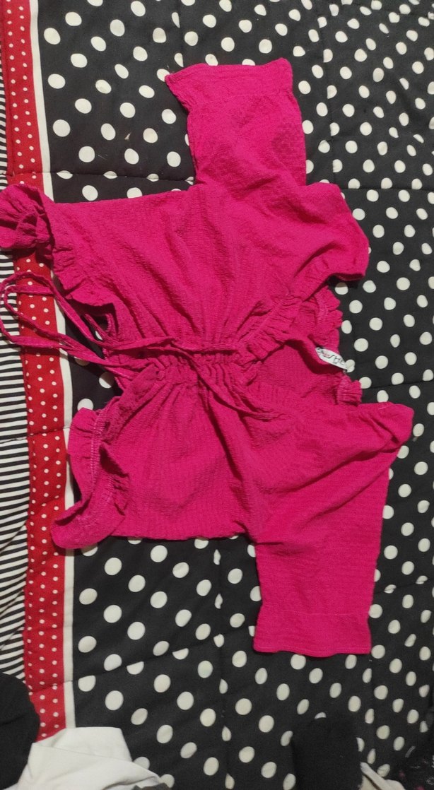 Pembe V Yaka Kısa Kollu Fırfırlı Bluz - Görsel 2