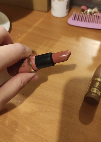 Bej Parlak Mat Ruj - Görsel 2