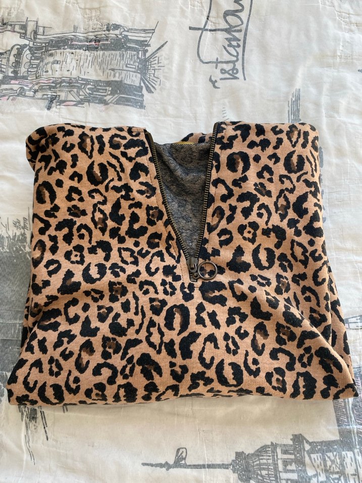 Kapüşonlu Leopar Desenli Kadın Ceket - Görsel 2