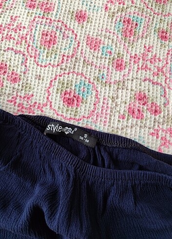 Diğer Omzu açık crop bluz