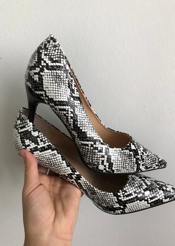 38 Beden gri Renk Gri Yılan Derisi Desenli Topuklu Stiletto