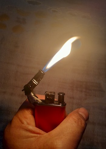 Bordo Tabanca Şeklinde Renkli Çakmak - Görsel 6