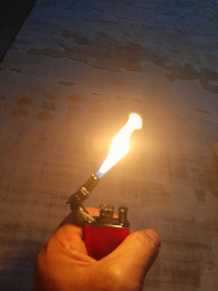 Bordo Tabanca Şeklinde Renkli Çakmak - Görsel 5