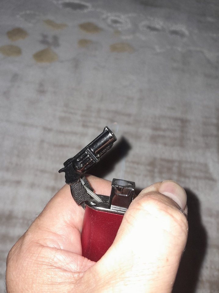 Bordo Tabanca Şeklinde Renkli Çakmak - Görsel 3