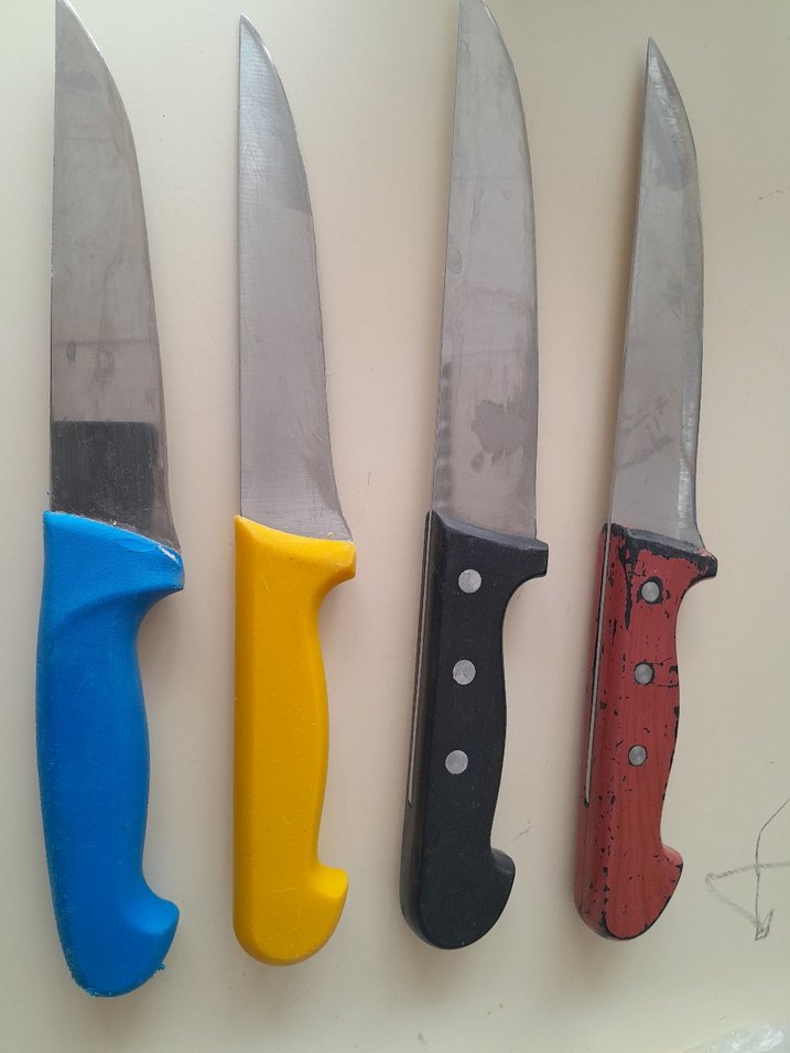 Renkli saplı 4 adet kasap bıçak. Tanesi 200TL - Görsel 2