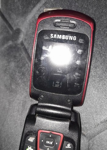 Kırmızı Samsung Kapaklı Telefon - Görsel 3