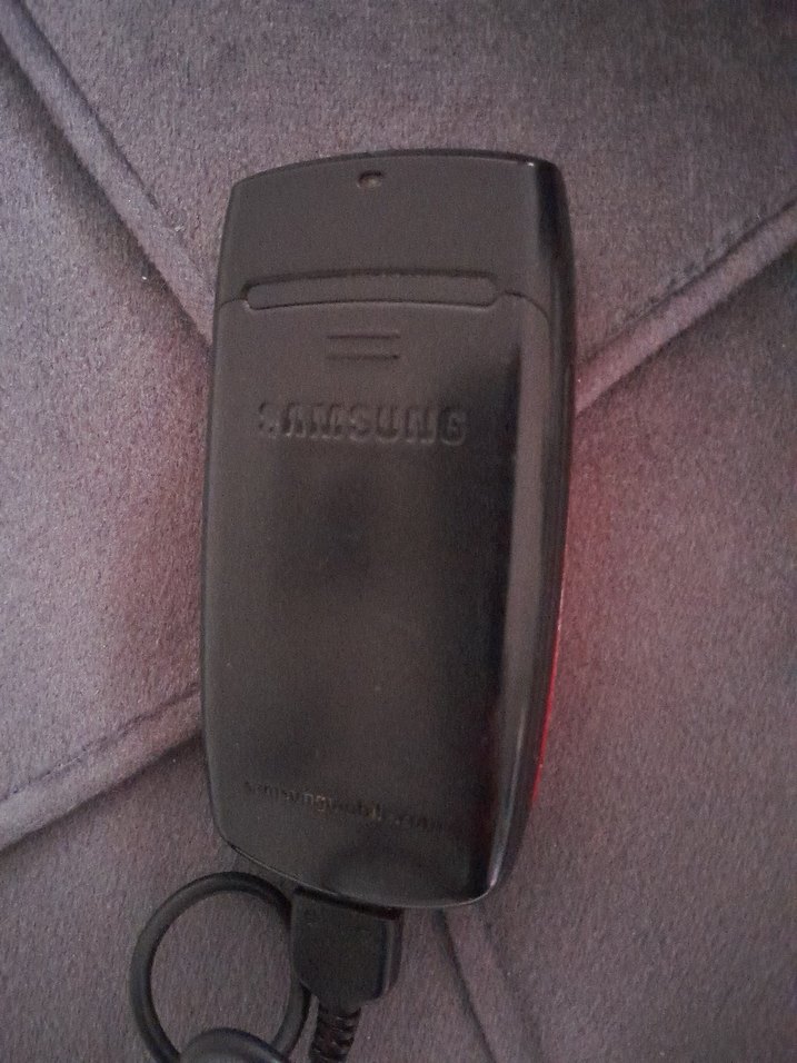 Kırmızı Samsung Kapaklı Telefon - Görsel 2