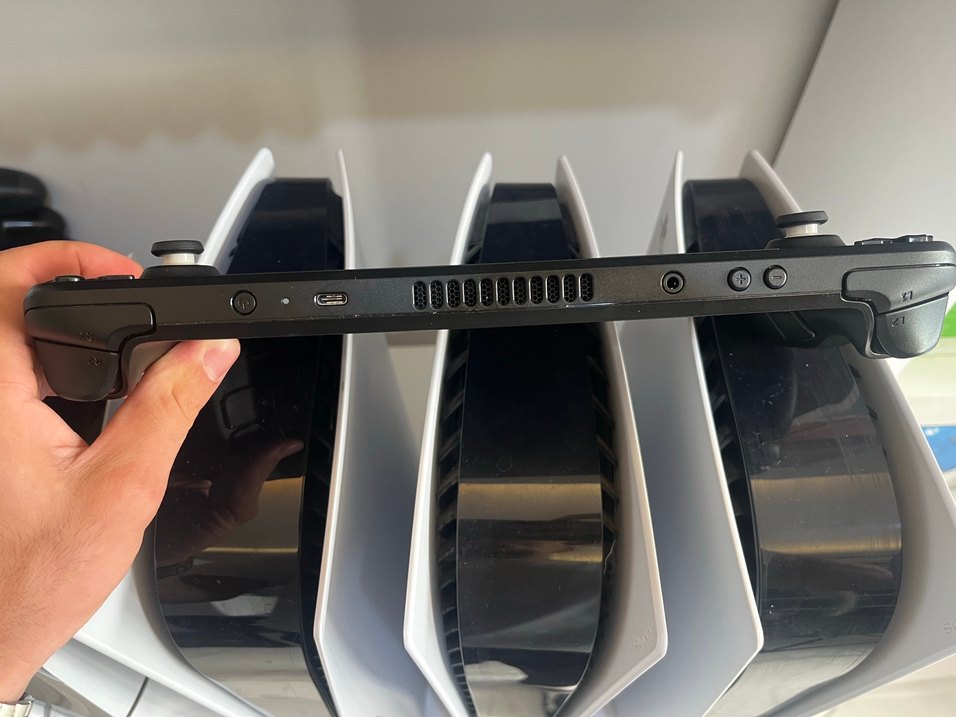 Steam Deck 64GB / 256GB Taşınabilir Oyun Konsolu - Görsel 3