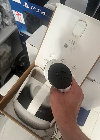 Meta Quest 3 VR Gözlük  Yeni Nesil Sanal Gerçeklik Deneyimi - Görsel 4