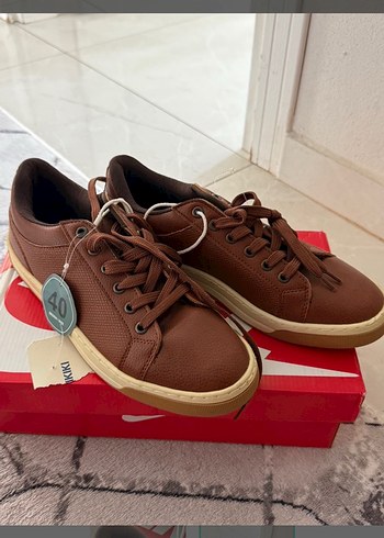 LC Waikiki Sehir Stiline Uygun Kahverengi Deri Sneaker