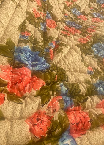 Çok Renkli Pastel Çiçek Desenli Yün Yorgan - Görsel 2