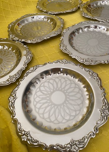 Altı Parlak Altın Renkli Dekoratif Tabak - Görsel 3