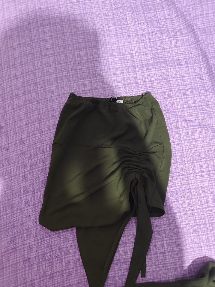 Yeşil Drapeli Tulum - Görsel 2