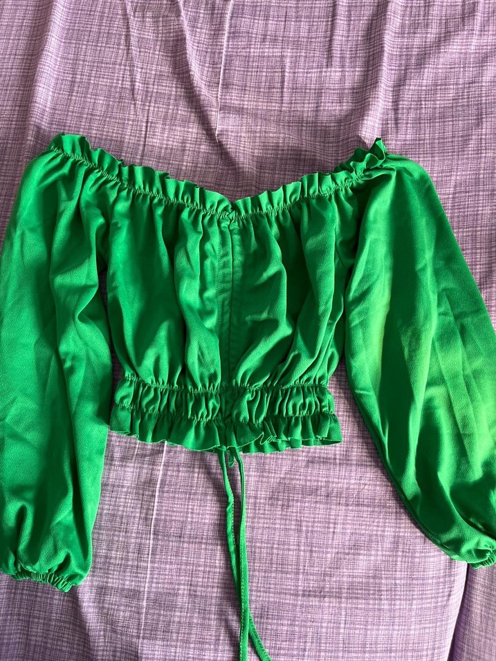 Yeşil Fırfırlı Kayık Yaka Kadın Bluz - Görsel 2