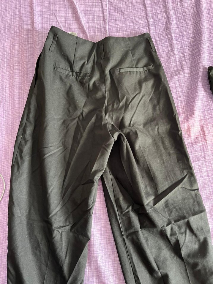 Kadın siyah Pilili Regular Fit Kumaş Pantolon - Görsel 3