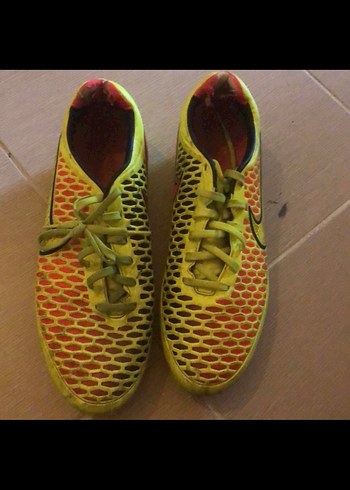 Sarı Yılan Desenli Erkek Futbol Ayakkabısı