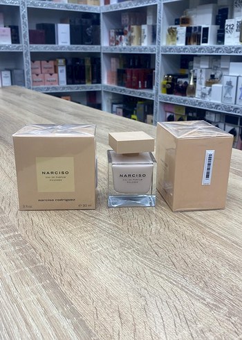 Narciso Pudralı Kadın Parfümü 90 ml
