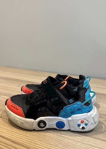 Adidas gamer 32 numara orijinal spor ayakkabı
