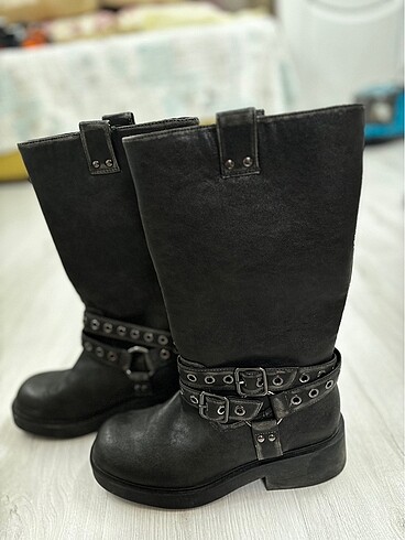 38 Beden Bershka çizme
