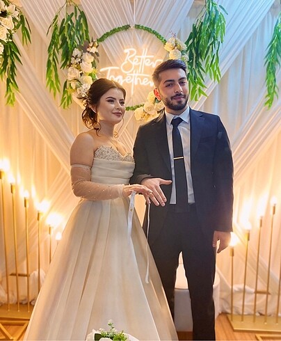 s Beden Elsa Nişan elbisesi