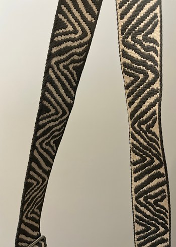 Beden beyaz Renk Pull and Bear Beyaz Deri Zebra Desenli Çapraz Çanta