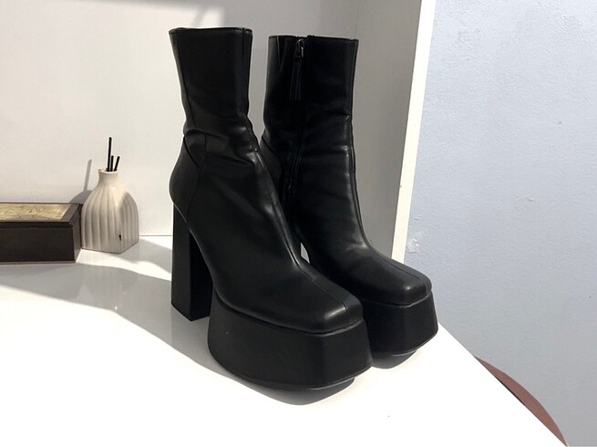 Bershka BERSHKA Yüksek Topuklu Maxi Platform Bilekte Bot