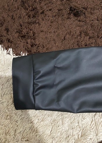 Siyah Deri Kürklü Rahat Kesim Ceket - Görsel 7