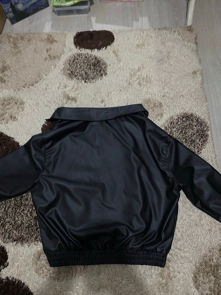 Siyah Deri Kürklü Rahat Kesim Ceket - Görsel 3