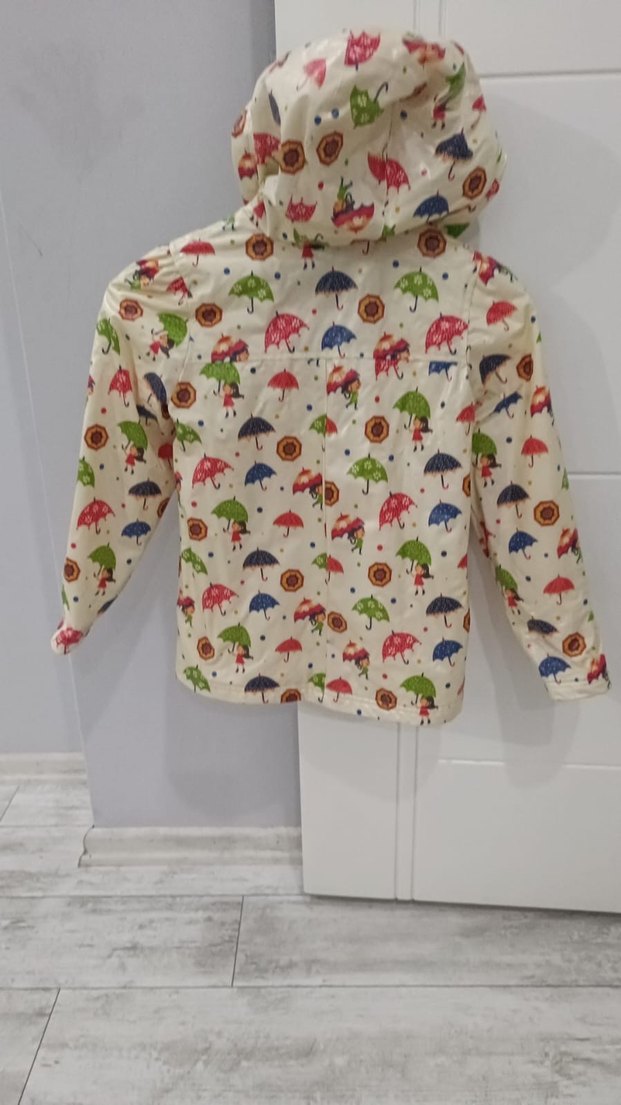 Kız Çocuk Yağmurluk - Görsel 2