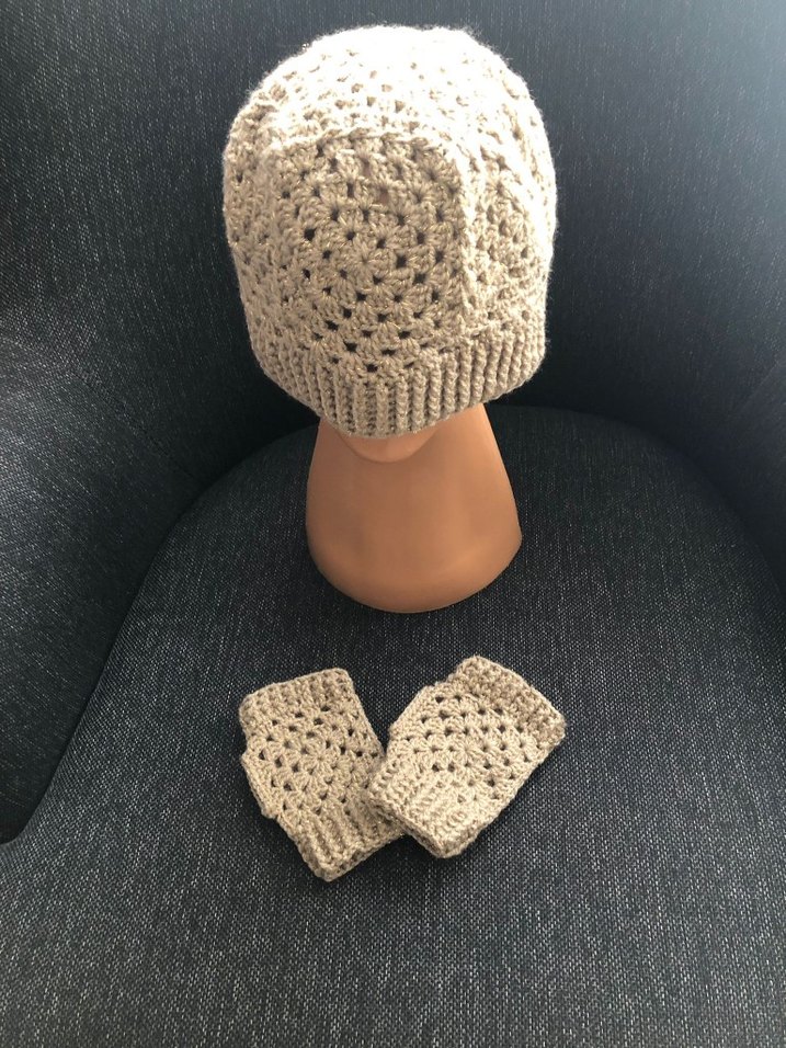 Bej Örgü Kadın Bere takımı - Görsel 2