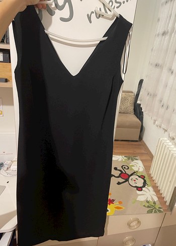 Siyah V Yaka Midi Elbise - Görsel 2