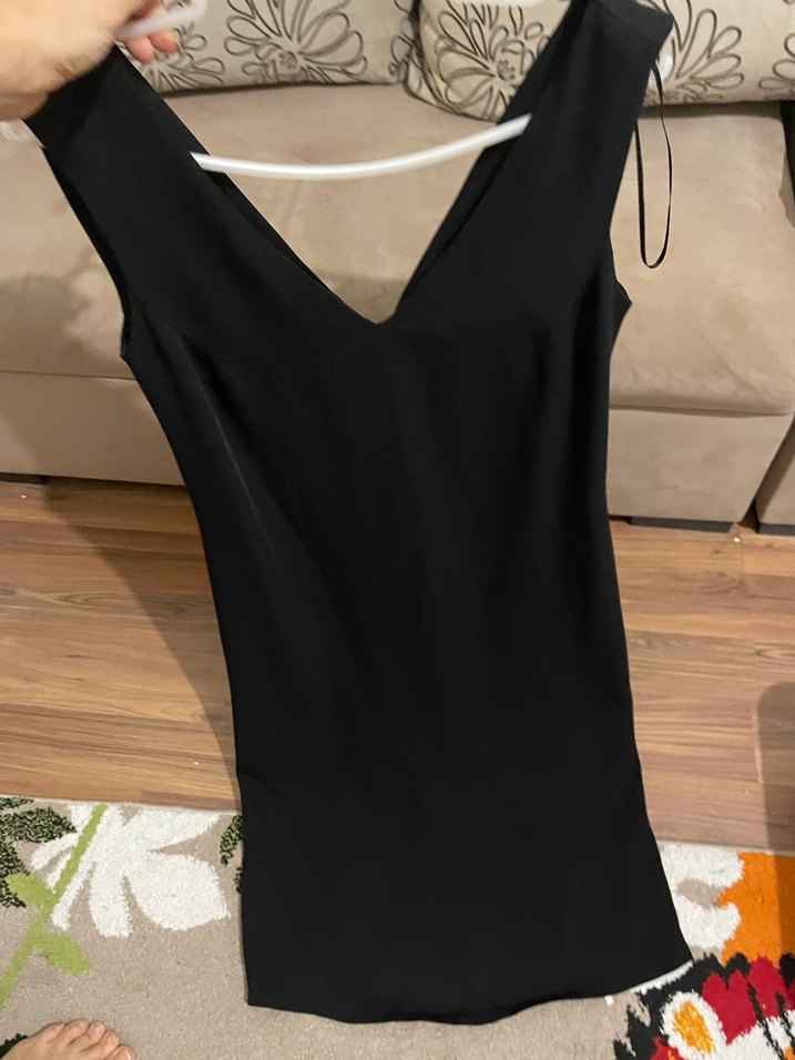 Siyah V Yaka Midi Elbise - Görsel 3