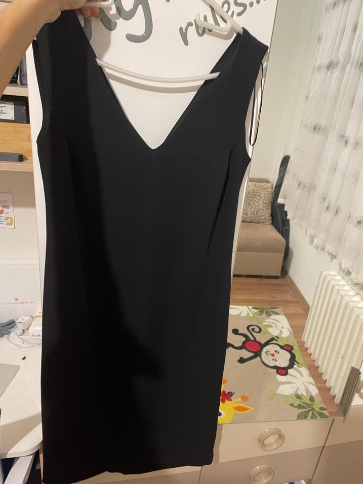 Siyah V Yaka Midi Elbise - Görsel 2