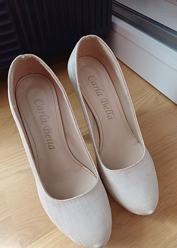 Bej Carla Bella Dolgu Topuklu Kadın Stiletto
