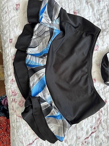 xs Beden mavi Renk Bikini (etekli 3 parça)