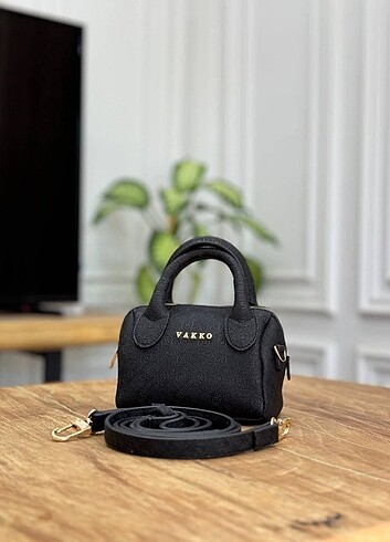 Vakko siyah mini speedy askılı 