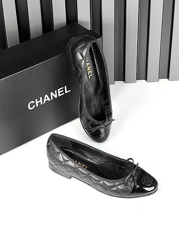 Chanel Siyah baklave dilimli rugan babet