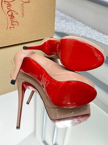 37 Beden ten rengi Renk Gercek deri christian louboutin bej rugan topuklu