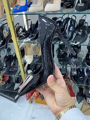 YSL SİYAH RUGAN STİLETTO