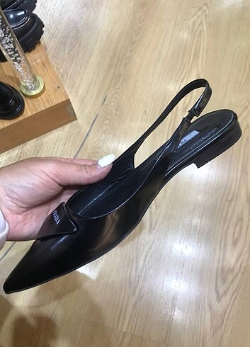 Prada siyah babet
