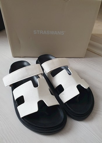 39 Beden STRASWANS terlik