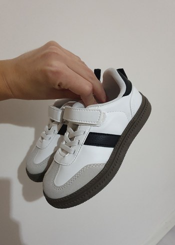 26 Beden Çocuk Spor Ayakkabı