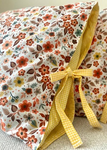 Sarı Çiçek Desenli pötikare Yastık Kılıfı Bağlamalı - Görsel 4