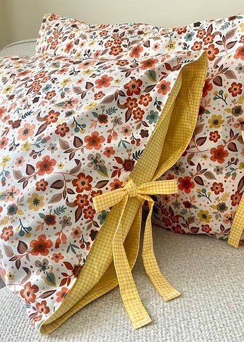 Sarı Çiçek Desenli pötikare Yastık Kılıfı Bağlamalı - Görsel 2
