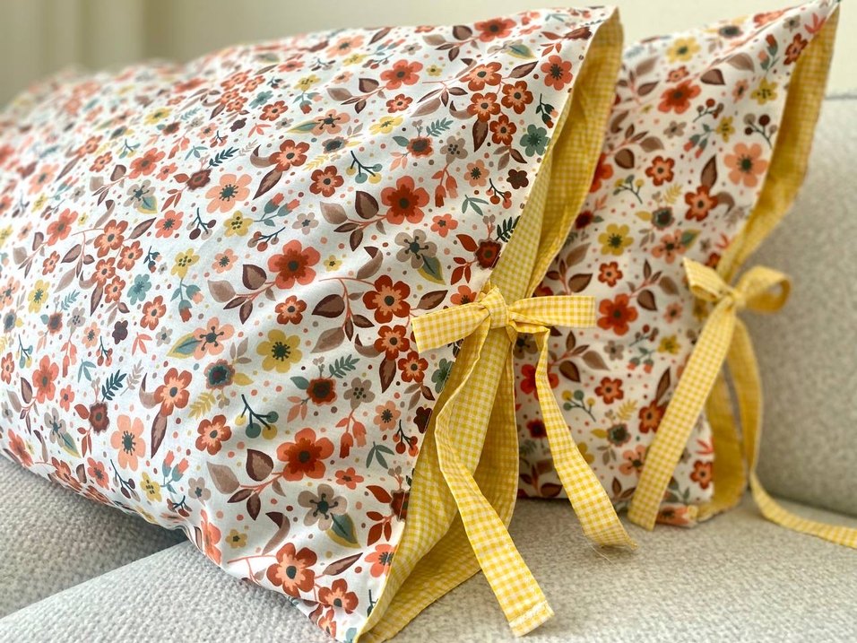 Sarı Çiçek Desenli pötikare Yastık Kılıfı Bağlamalı - Görsel 4