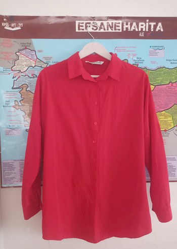 Kırmızı oversize gömlek