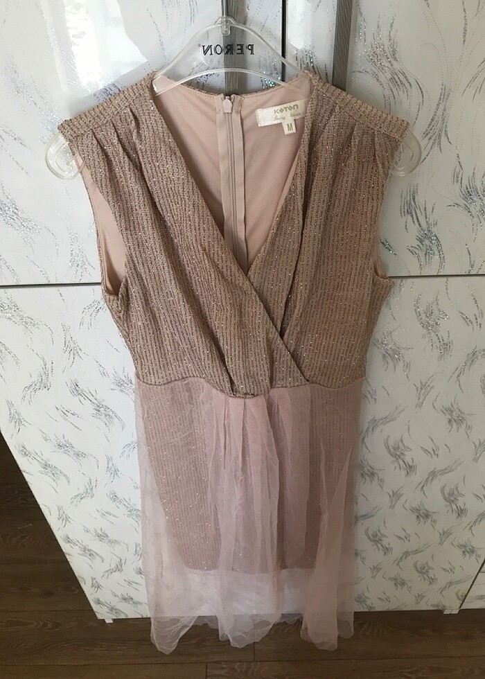 Simli, tüllü, astarlı  çok şık mezuniyet elbisesi - Görsel 3