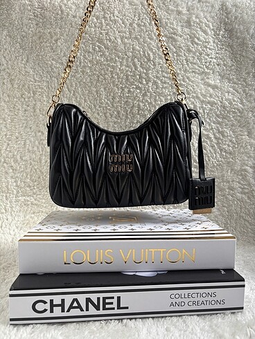 MIU MIU nakışlı