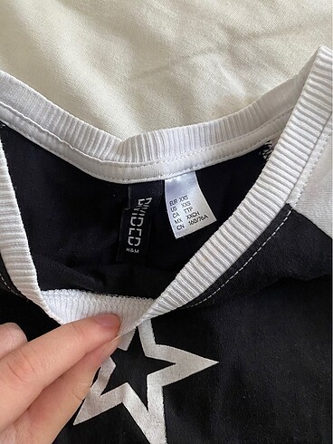 H&M y2k gothic crop top