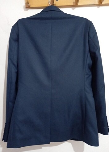 Yeni takım elbise sıfır ayarında  - Görsel 2